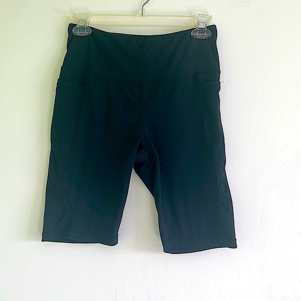 Danskin athletic shorts woman’s small